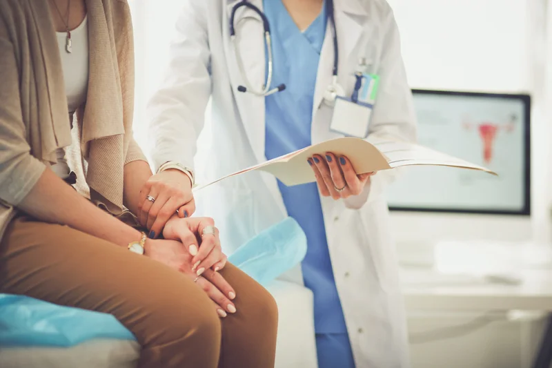 Vì sao cần chăm sóc sức khỏe xương ở người mắc bệnh ung thư?