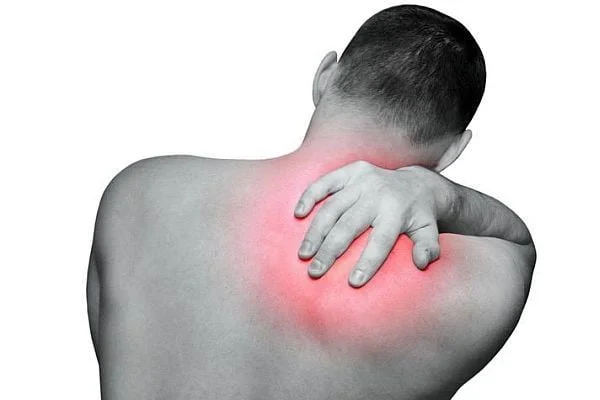 Một số mẹo để đối phó với các tình trạng đau nhức xương khớp ở vùng bả vai?